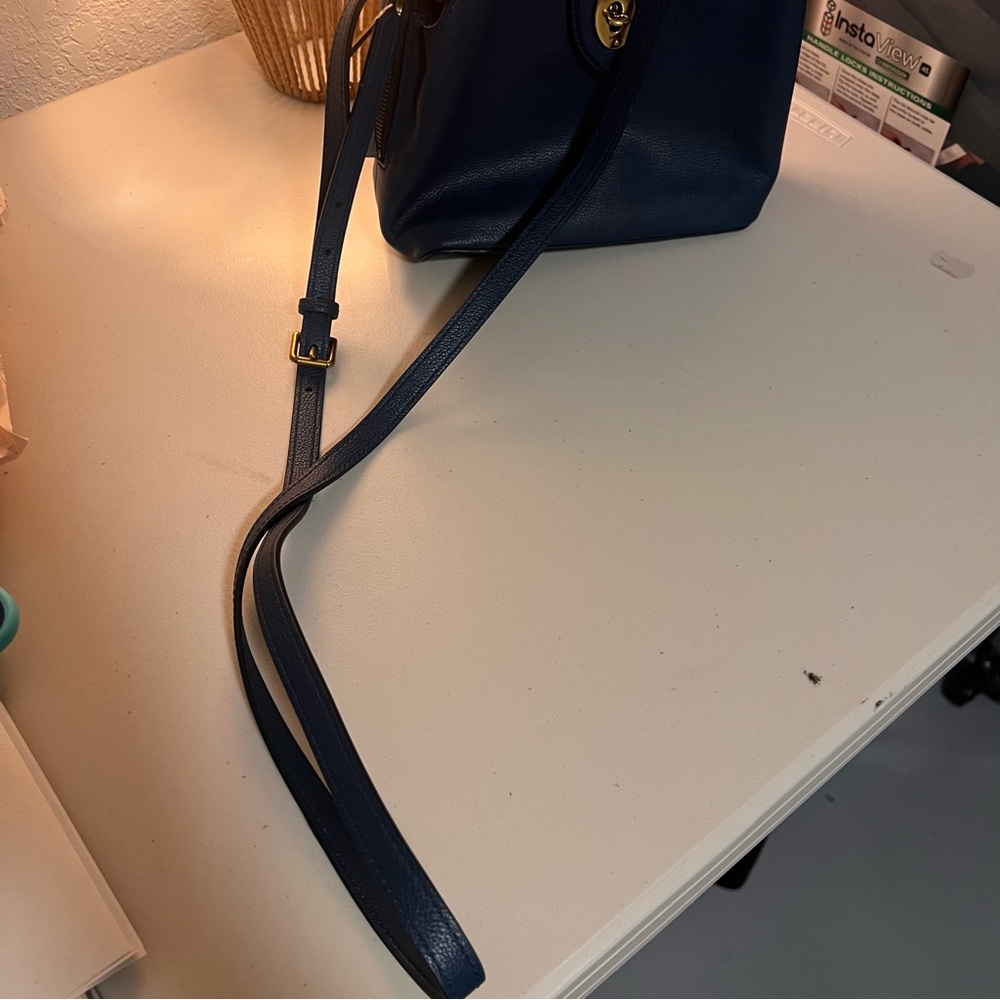 Fossil Dark Blue Leather Crossbody Messenger Bag with Gold Accents - Picture 11 of 12